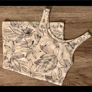 White Merona tank top. Size-Small. (EUC)🍃💚